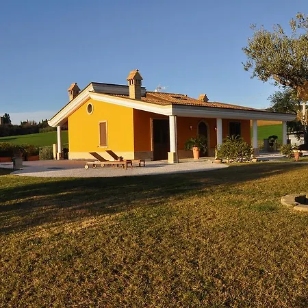 فندق مبيت وإفطار Agrifoglio 3*